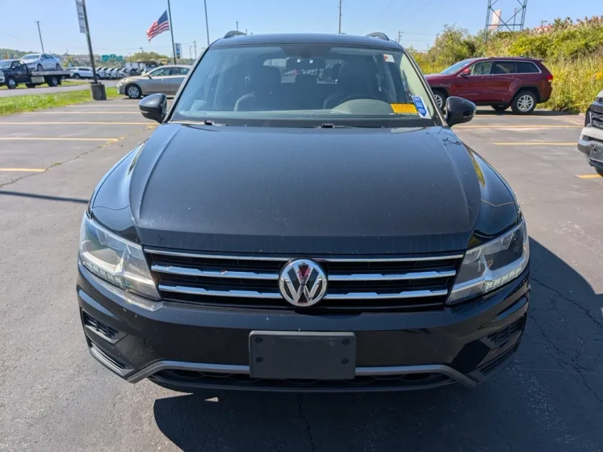 2019 Volkswagen Tiguan SE photo 1
