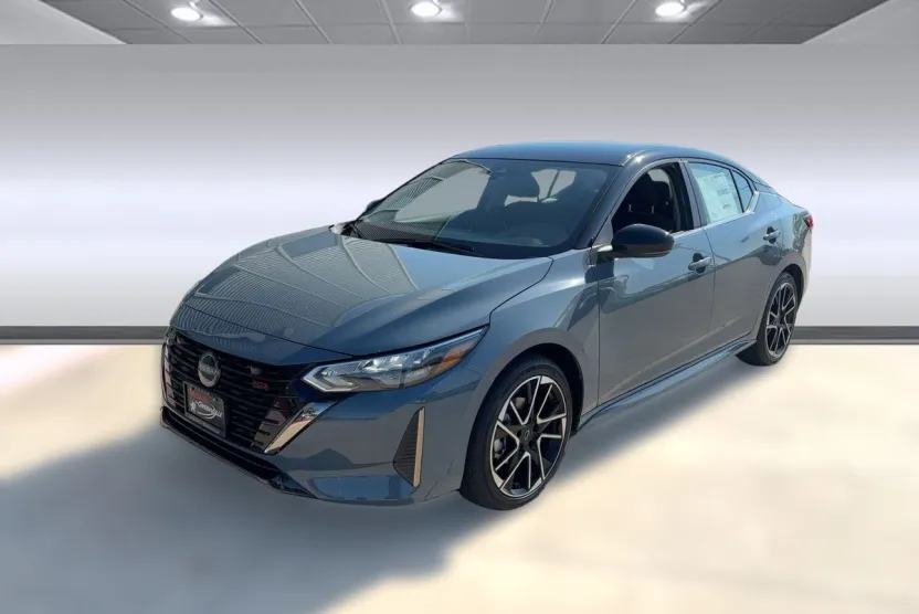2025 Nissan Sentra SR photo 1