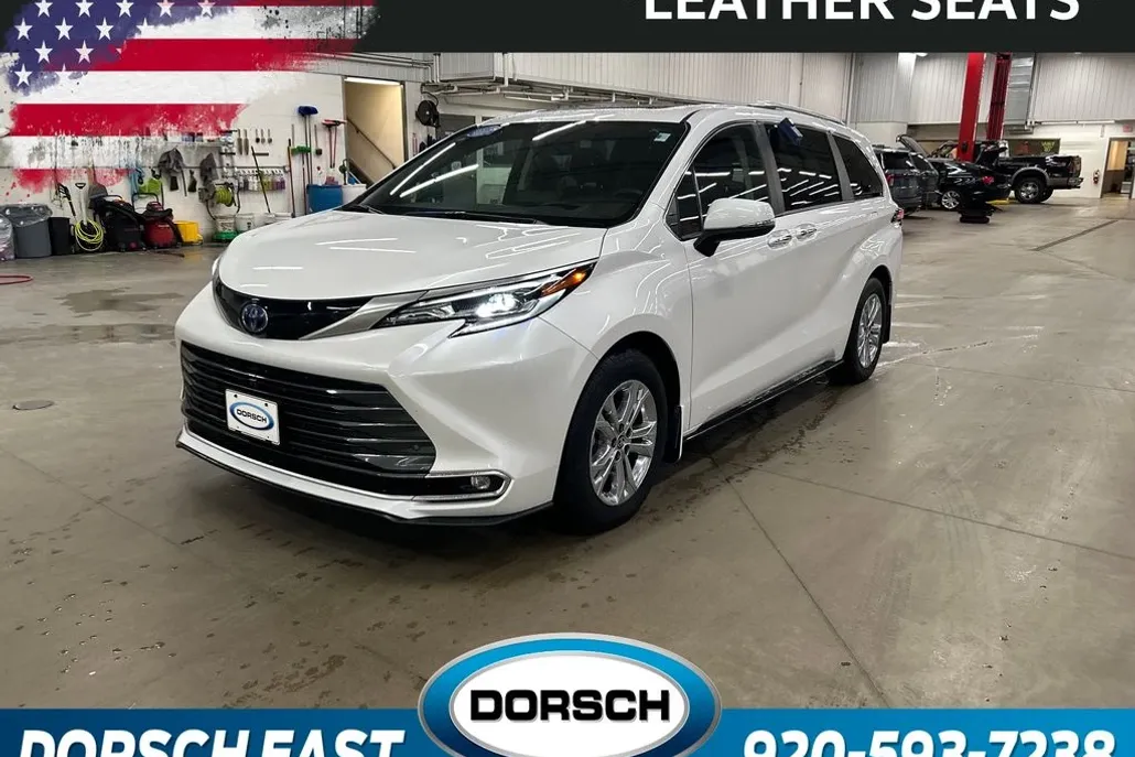 2024 Toyota Sienna Platinum photo 1