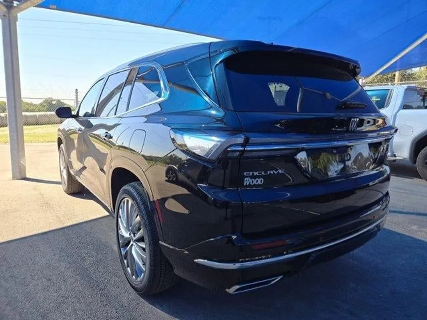 2025 Buick Enclave Avenir photo 1