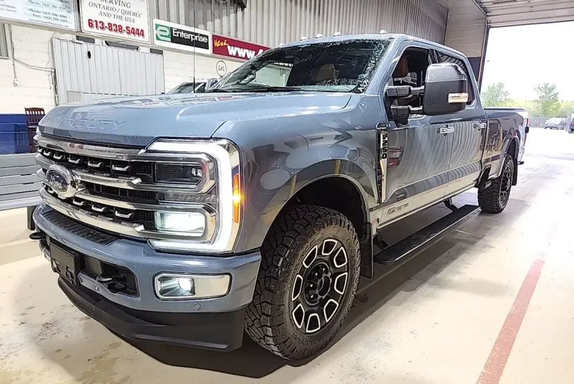 2023 Ford F-250 Platinum photo 1