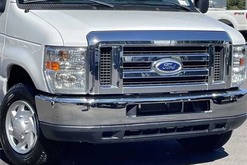2014 Ford E-350 photo 1