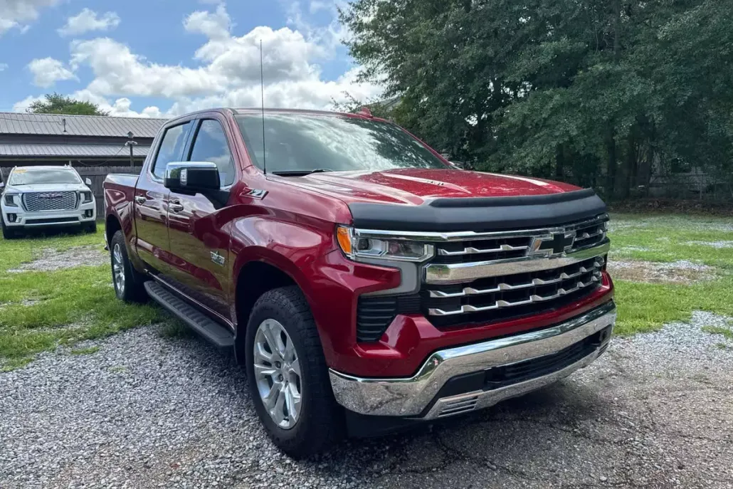 2023 Chevrolet Silverado 1500 LTZ photo 1