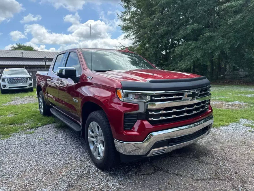2023 Chevrolet Silverado 1500 LTZ photo 1