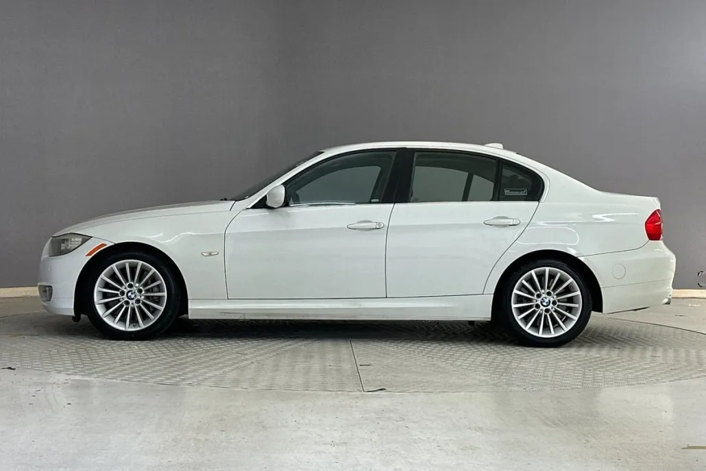 2011 Bmw 335d 3-Series photo 1