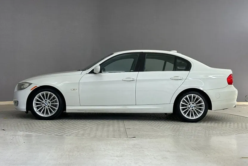 2011 Bmw 335d 3-Series photo 1