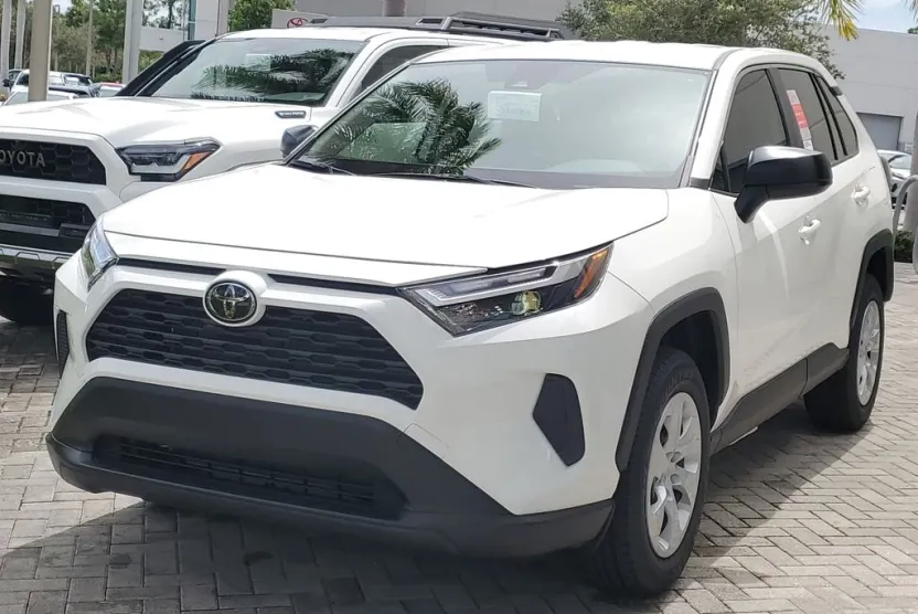 2025 Toyota RAV4 LE photo 1