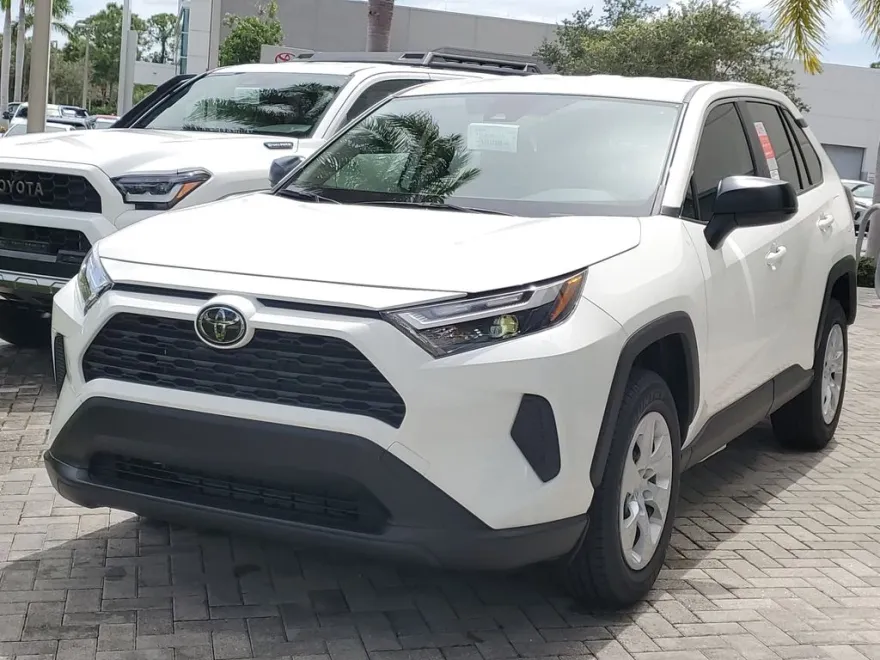 2025 Toyota RAV4 LE photo 1
