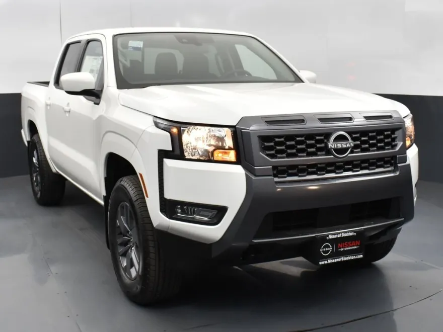 2025 Nissan Frontier SV photo 1