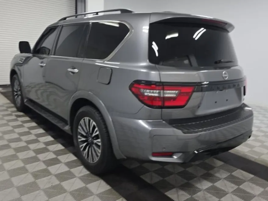 2024 Nissan Armada SL photo 1