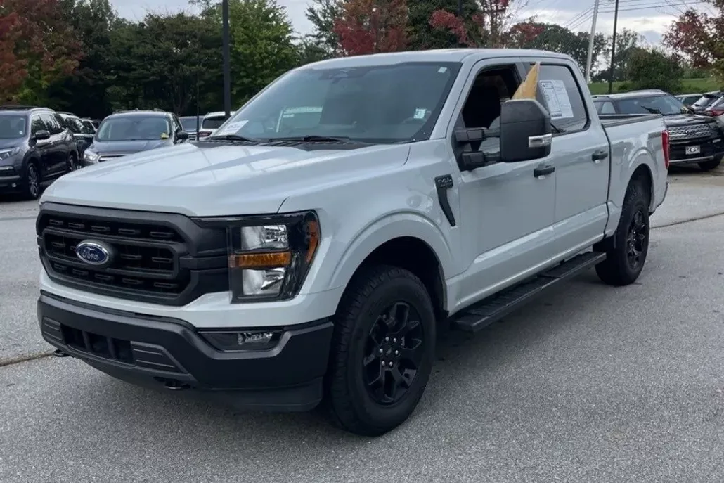 2023 Ford F-150 XL photo 1