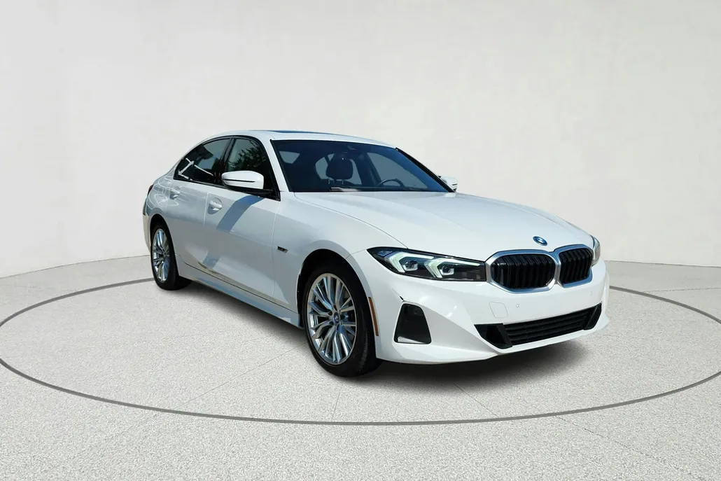 2023 Bmw 330e photo 1