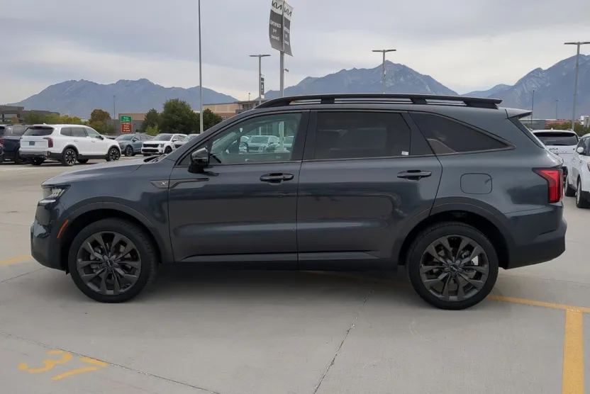 2022 Kia Sorento X-Line EX photo 1