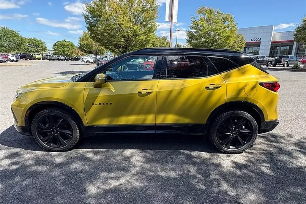 2022 Chevrolet Blazer RS photo 1