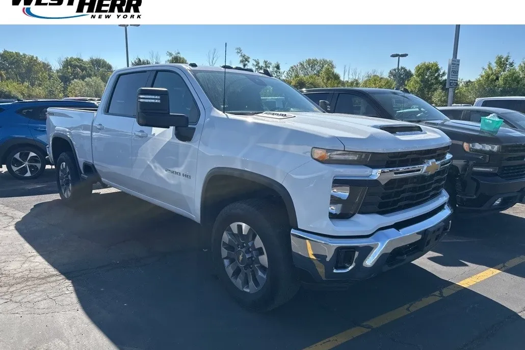 2024 Chevrolet Silverado 2500HD LT photo 1