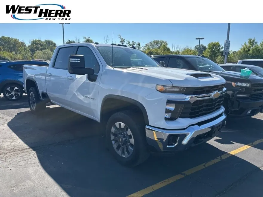 2024 Chevrolet Silverado 2500HD LT photo 1