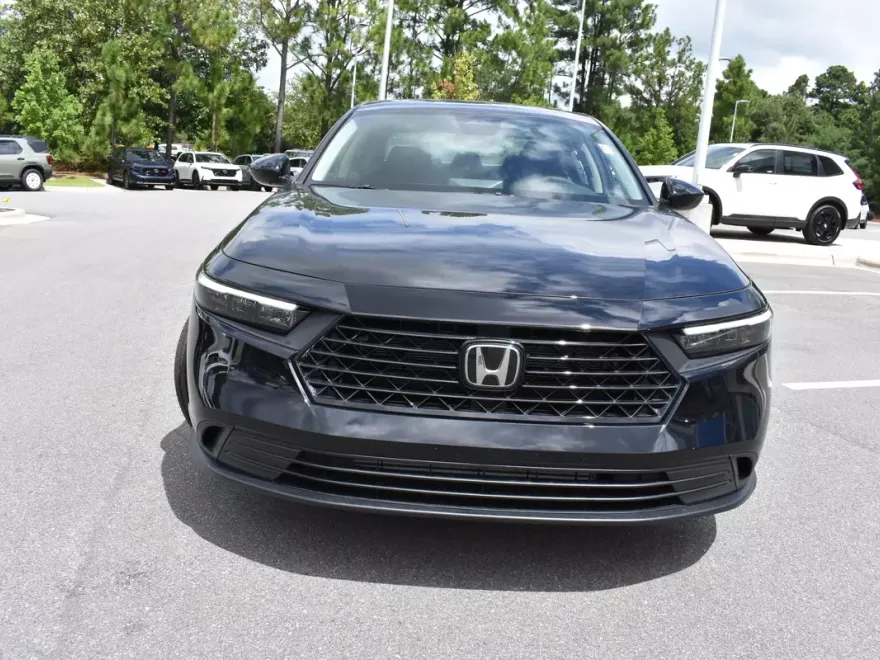 2025 Honda Accord LX photo 1