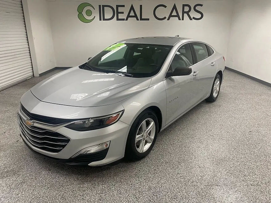 2019 Chevrolet Malibu LS photo 1