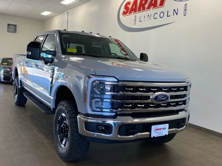 2026 Ford F-350 Lariat photo 1