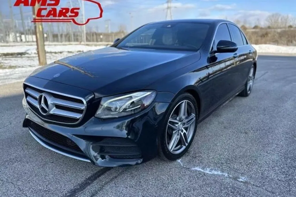 2017 Mercedes Benz E 300 Sedan photo 1