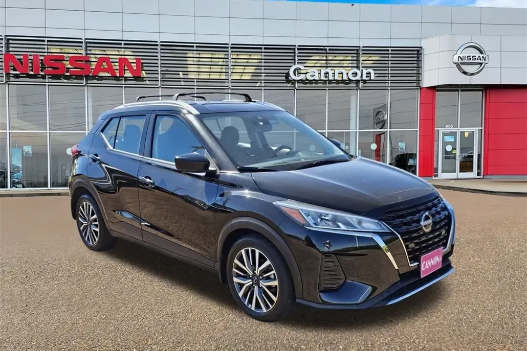 2022 Nissan Kicks SV photo 1