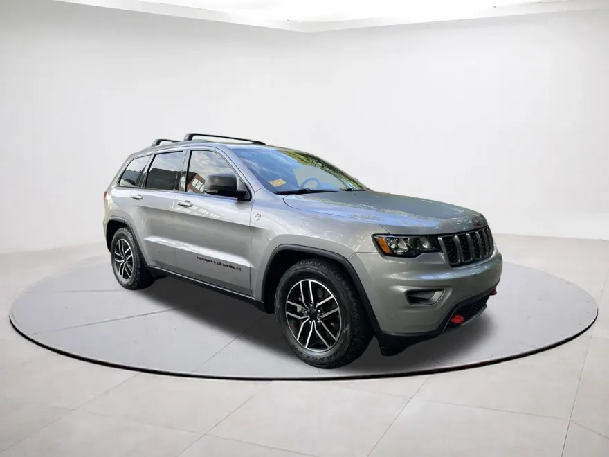 2021 Jeep Grand Cherokee Trailhawk photo 1
