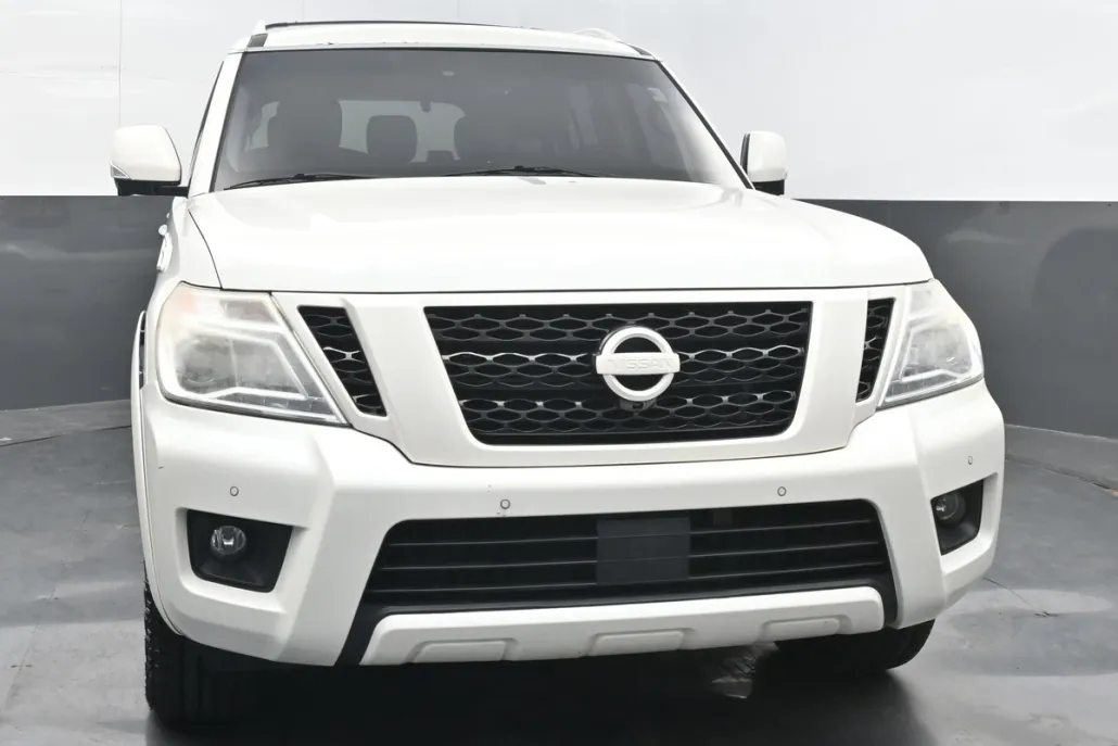 2017 Nissan Armada SL photo 1