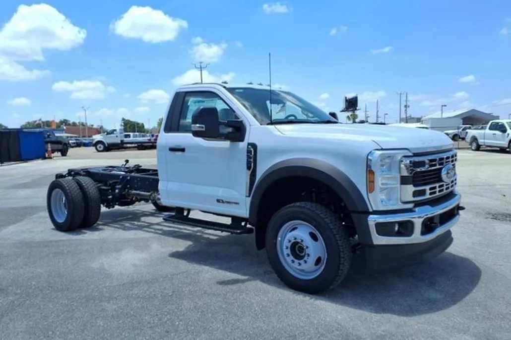 2024 Ford F-550 XL photo 1