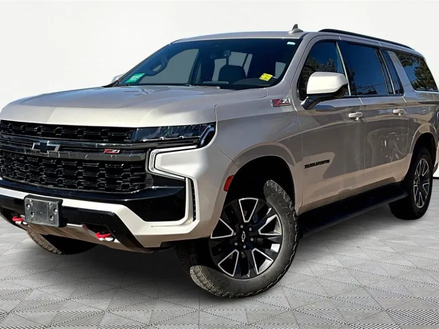 2021 Chevrolet Suburban Z71 photo 1