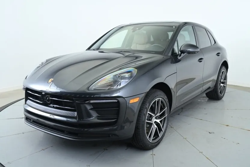 2025 Porsche Macan Base photo 1