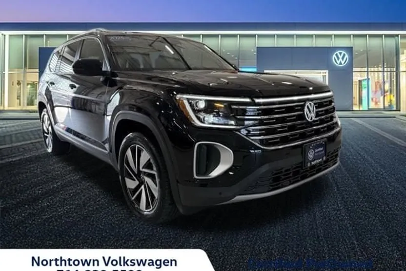 2025 Volkswagen Atlas SEL photo 1