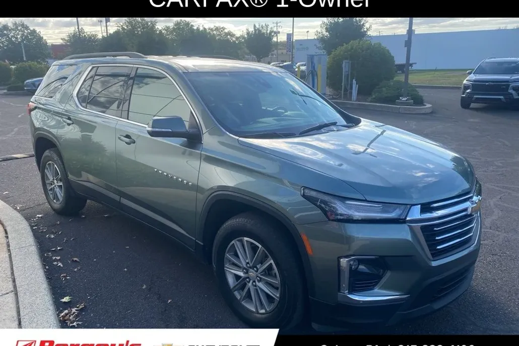 2022 Chevrolet Traverse Leather photo 1