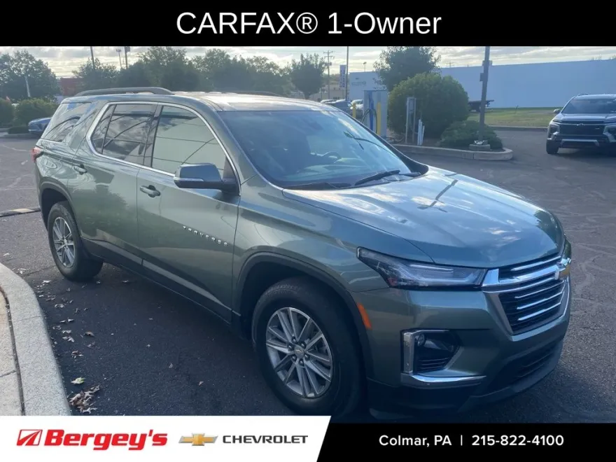 2022 Chevrolet Traverse Leather photo 1