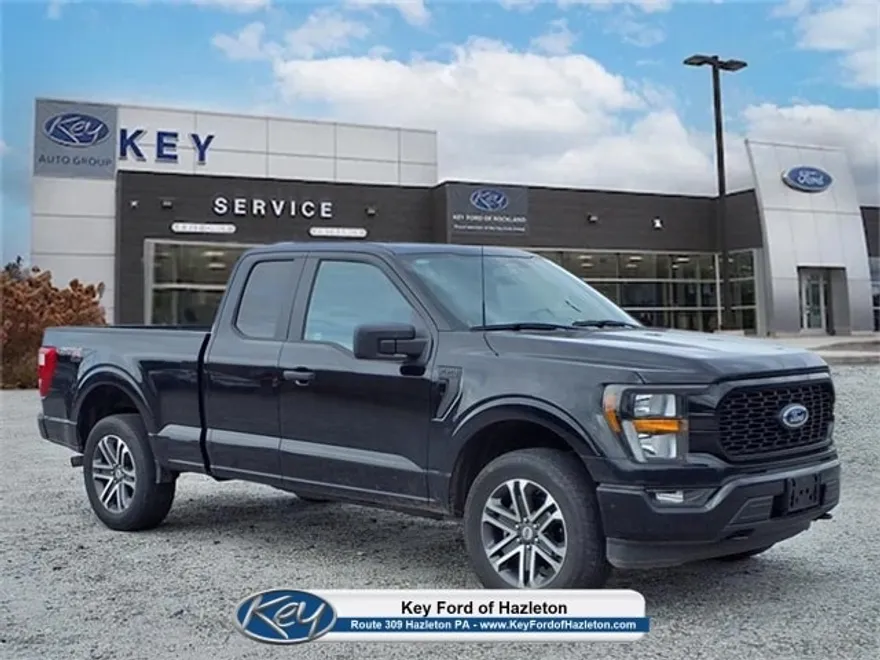 2023 Ford F-150 XL photo 1