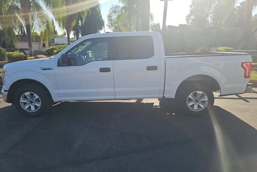 2016 Ford F-150 XLT photo 1