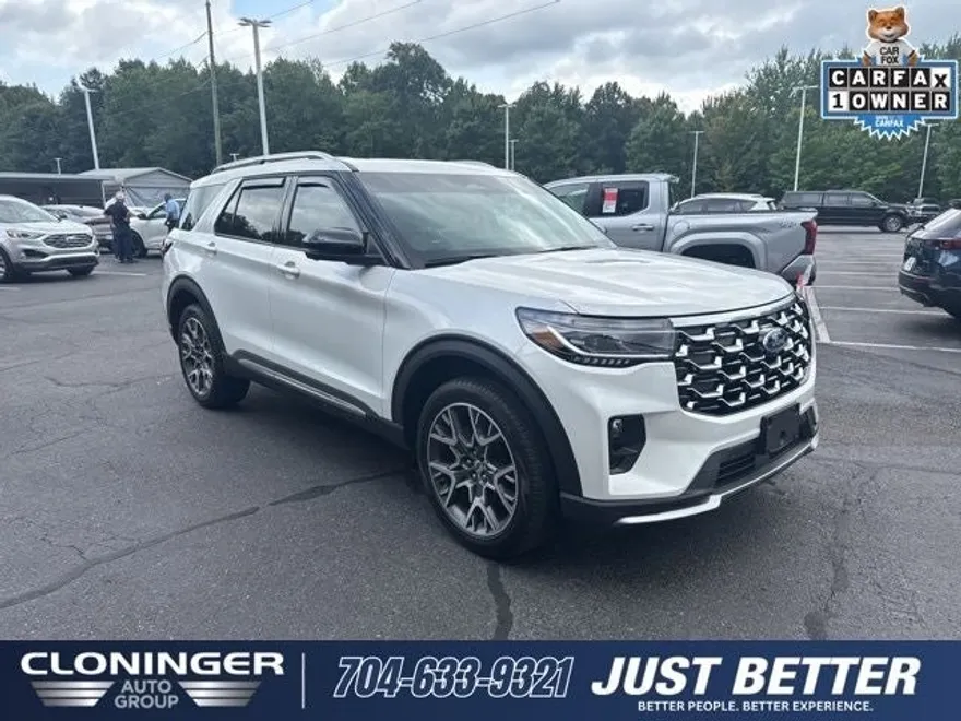 2025 Ford Explorer Platinum photo 1