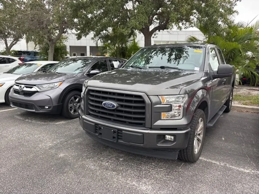 2017 Ford F-150 XL photo 1