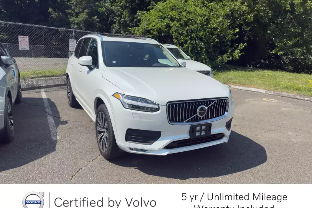 2023 Volvo XC90 B5 AWD Core photo 1