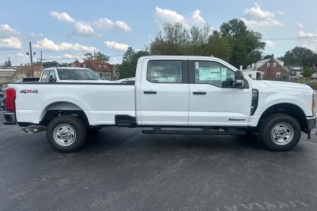2026 Ford F-350 photo 1