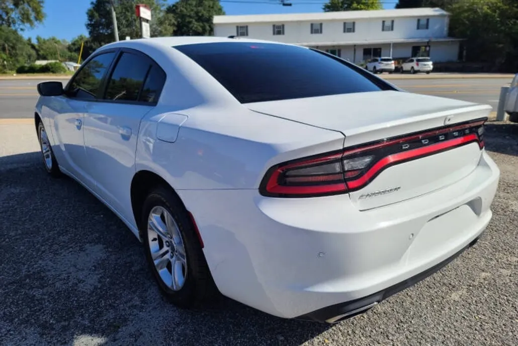 2020 Dodge Charger SXT photo 1
