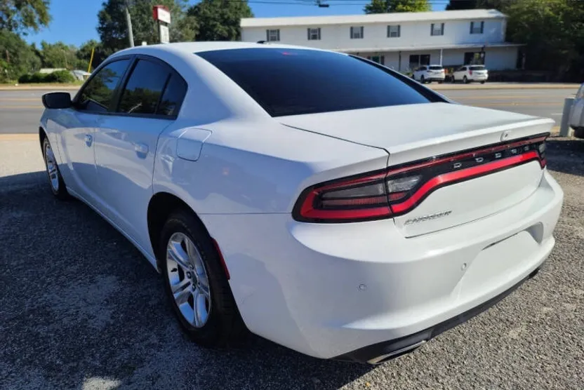 2020 Dodge Charger SXT photo 1