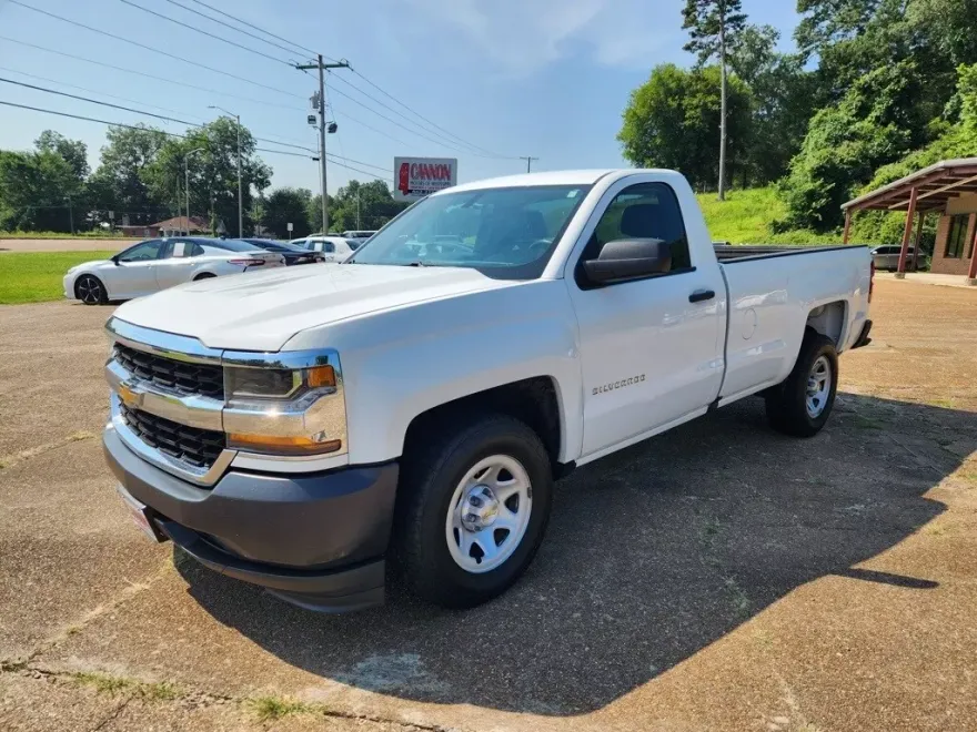 2018 Chevrolet Silverado 1500 photo 1