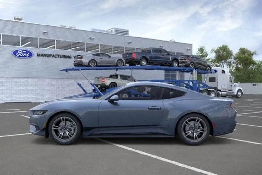2025 Ford Mustang EcoBoost Premium photo 1