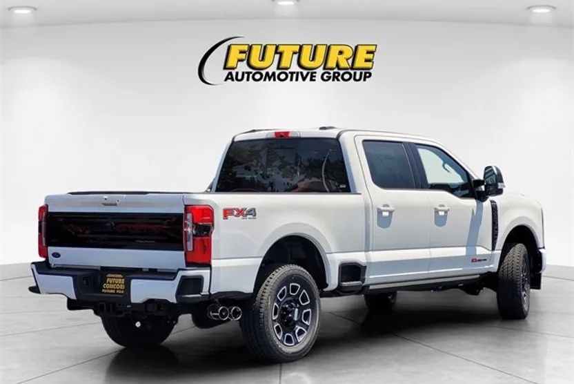2025 Ford F-350 Platinum photo 1