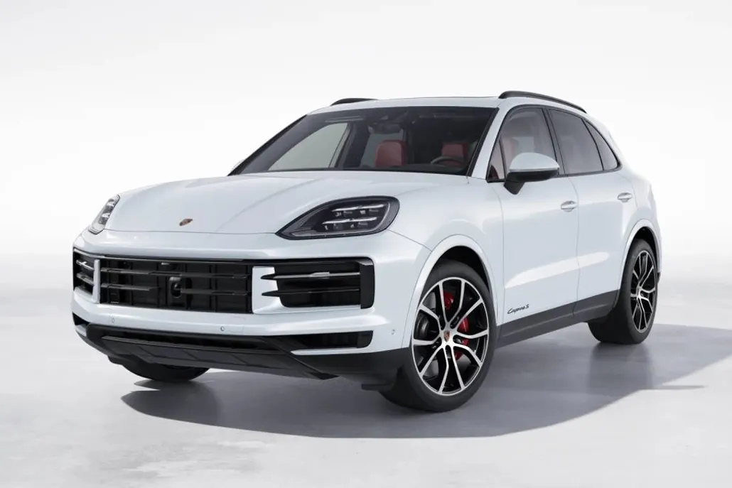 2025 Porsche Cayenne S photo 1