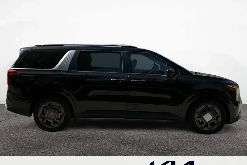 2026 Kia Carnival EX photo 1