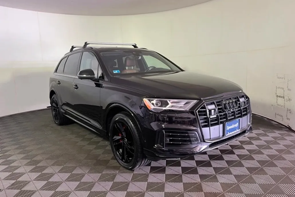 2022 Audi Q7 55 Premium Plus photo 1