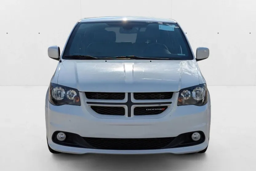 2020 Dodge Grand Caravan GT photo 1