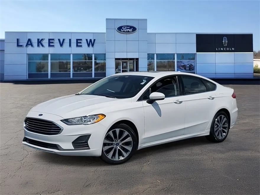 2020 Ford Fusion SE photo 1