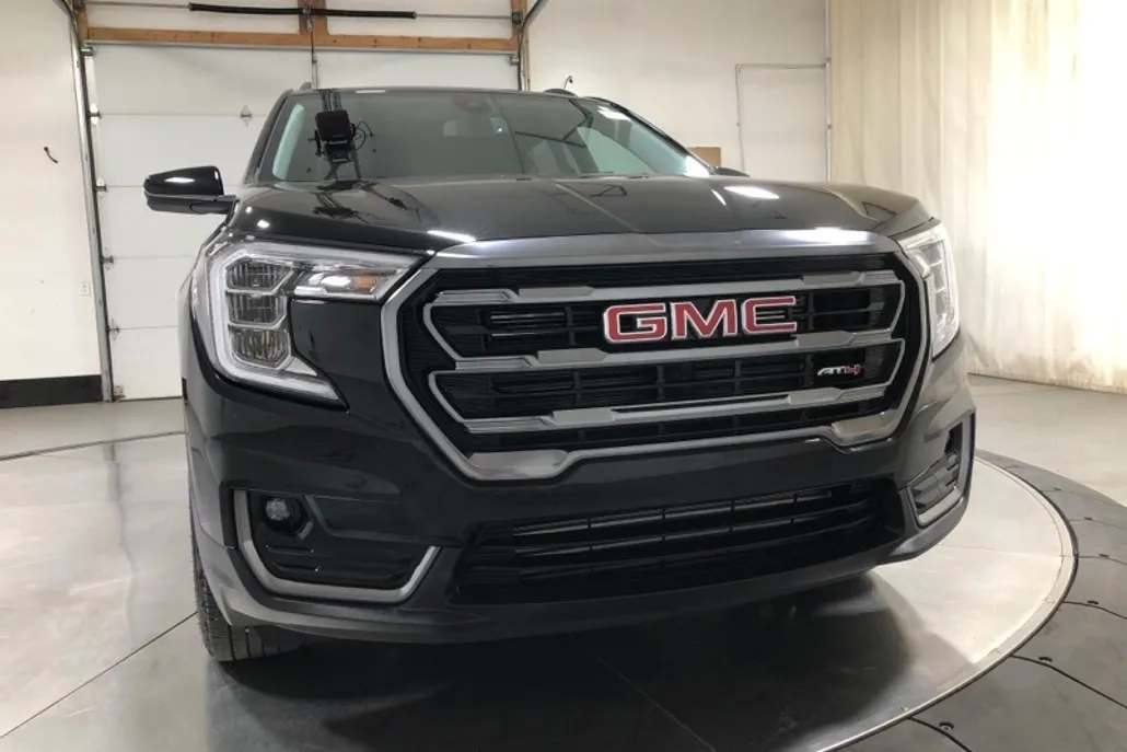 2024 Gmc Terrain AT4 photo 1